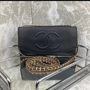 Authentic Chanel Wallet w/ added chain (WOC)